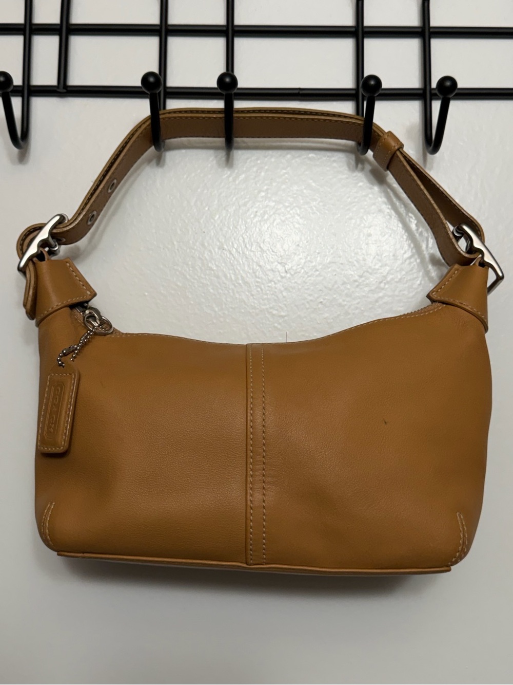 Vintage Coach Legacy Demi Hobo Shoulder Bag (Style 9564)